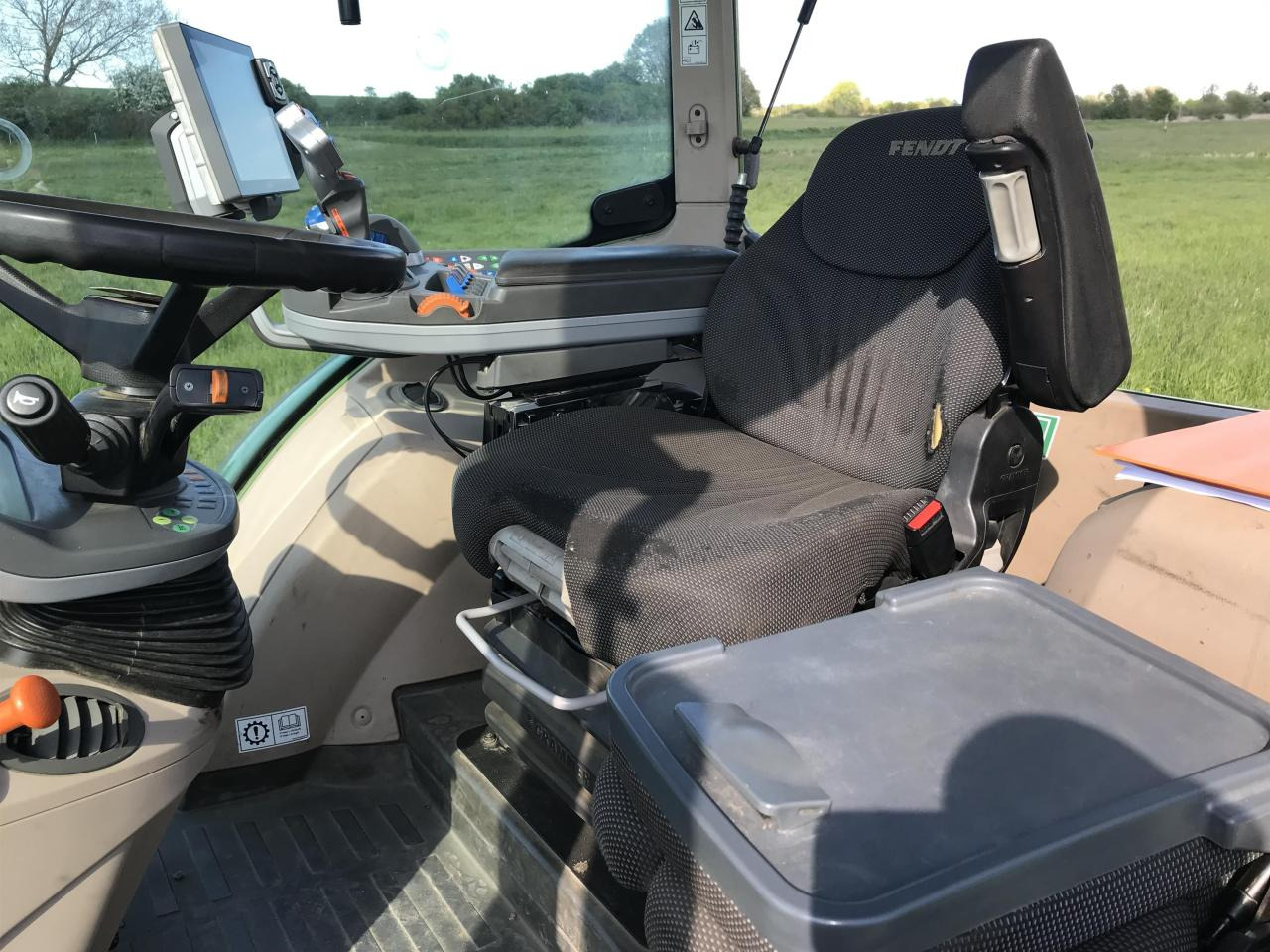 Tractor Fendt 724 Vario: foto 8