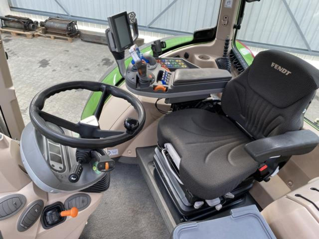 Tractor Fendt 724 Vario S4: foto 9