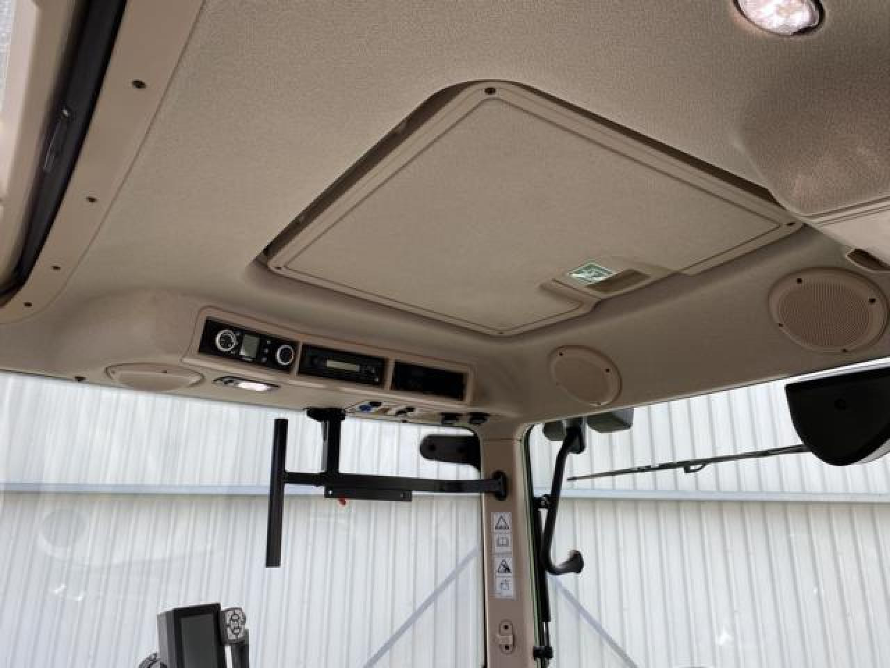 Tractor Fendt 724 Vario S4 Profi: foto 8