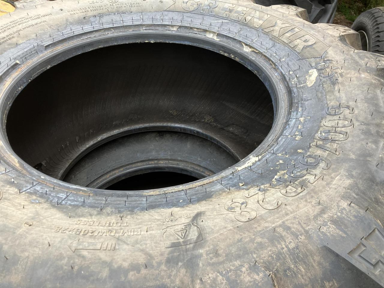 GRI 600/65R28 - Neumático para Maquinaria agrícola: foto 2 GRI 600/65R28 - Neumático para Maquinaria agrícola: foto 2