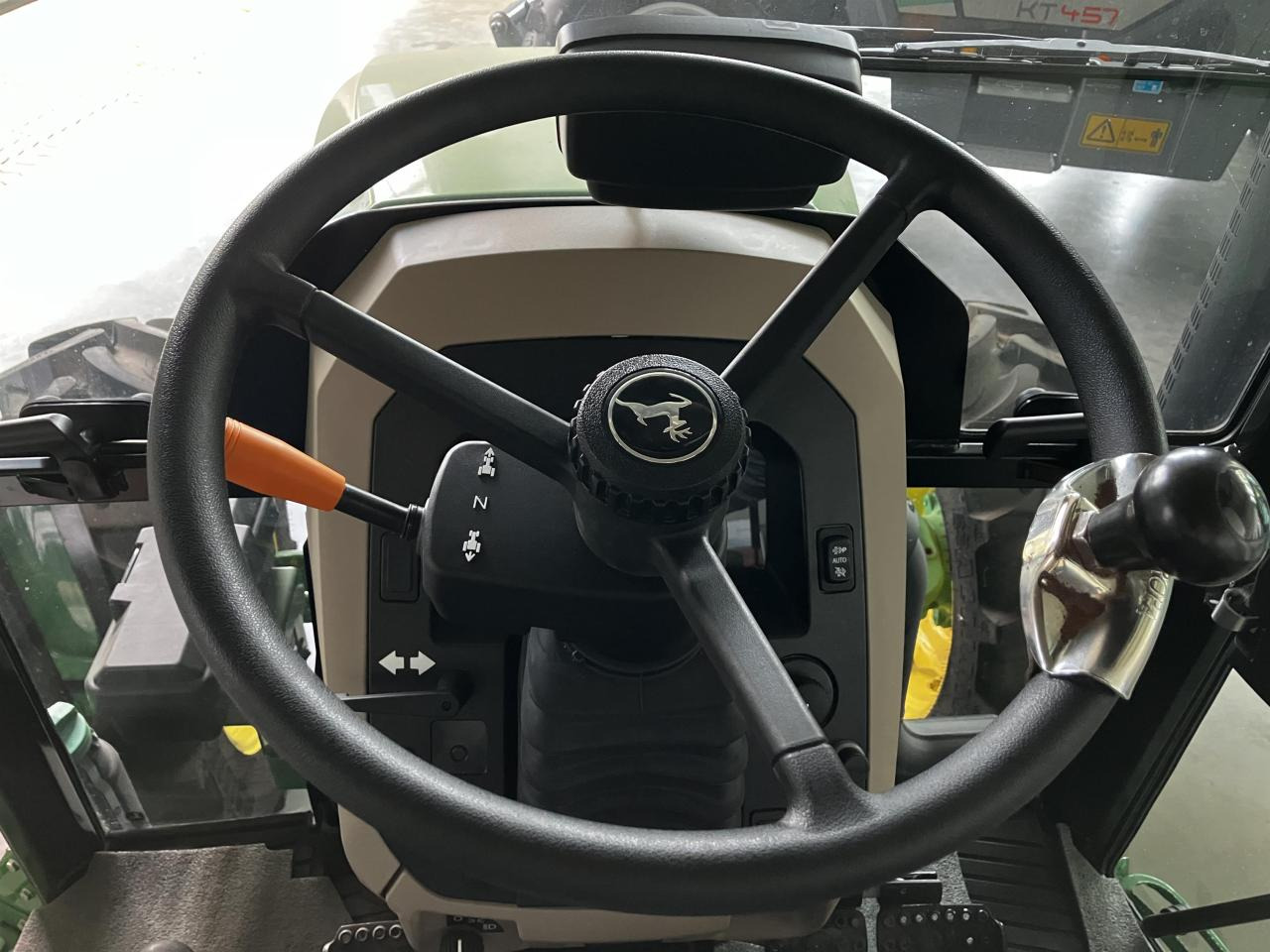 Tractor John Deere 5075E: foto 9 Tractor John Deere 5075E: foto 9