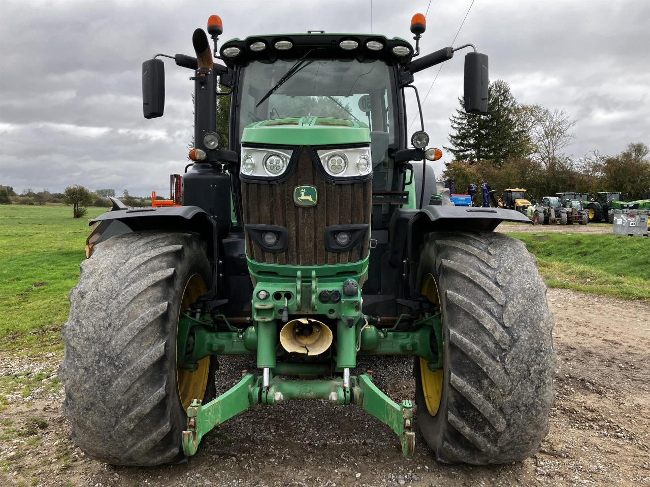John Deere 6215R - Tractor: foto 3 John Deere 6215R - Tractor: foto 3