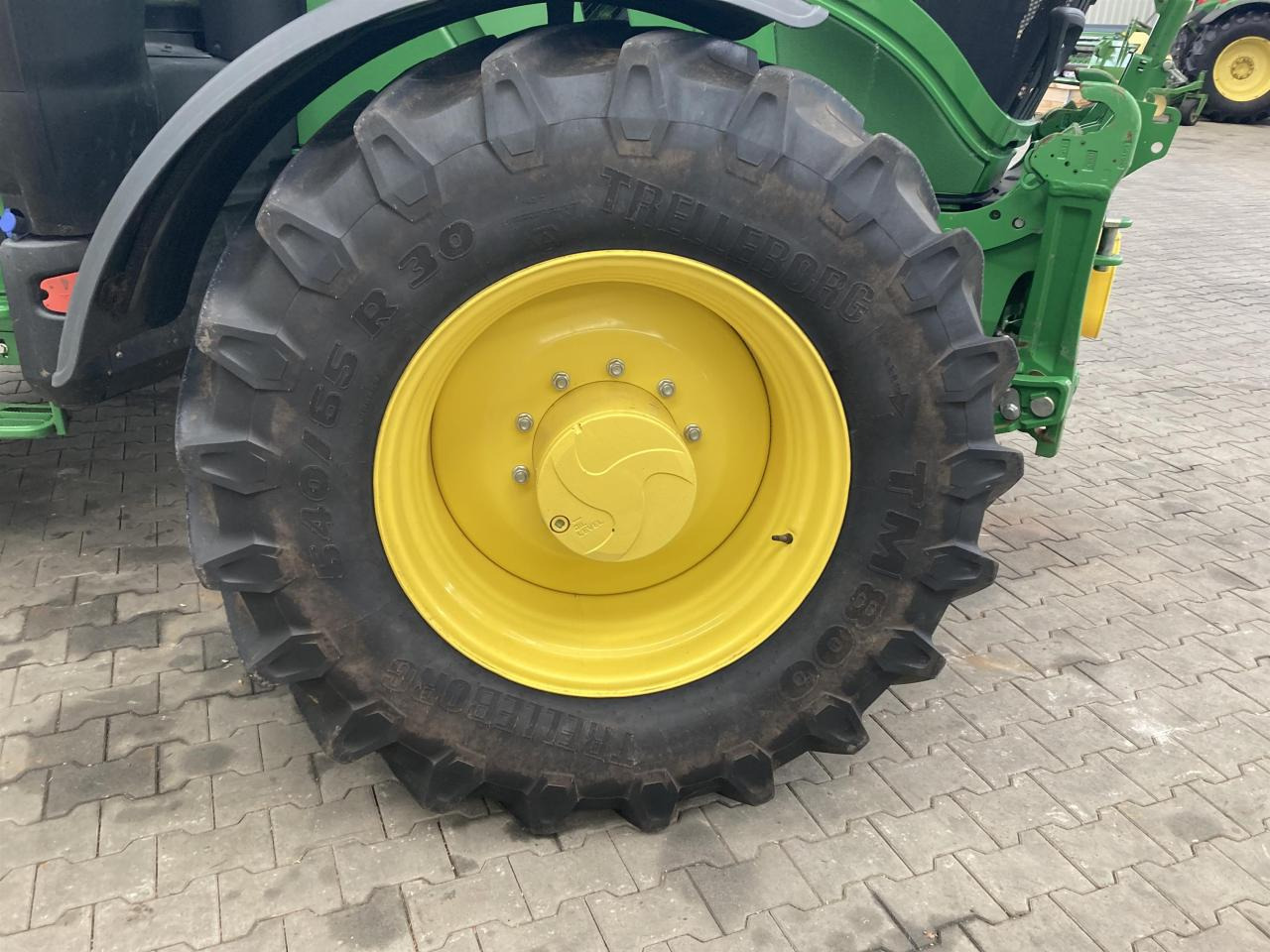 John Deere 6R 185 - Tractor: foto 4 John Deere 6R 185 - Tractor: foto 4