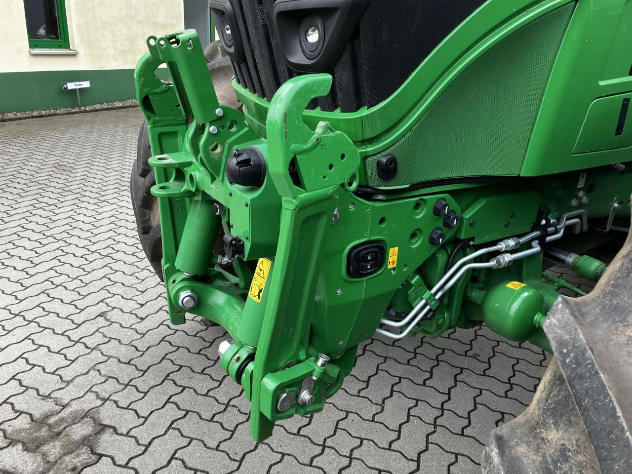 John Deere 6R 215 - Tractor: foto 3 John Deere 6R 215 - Tractor: foto 3
