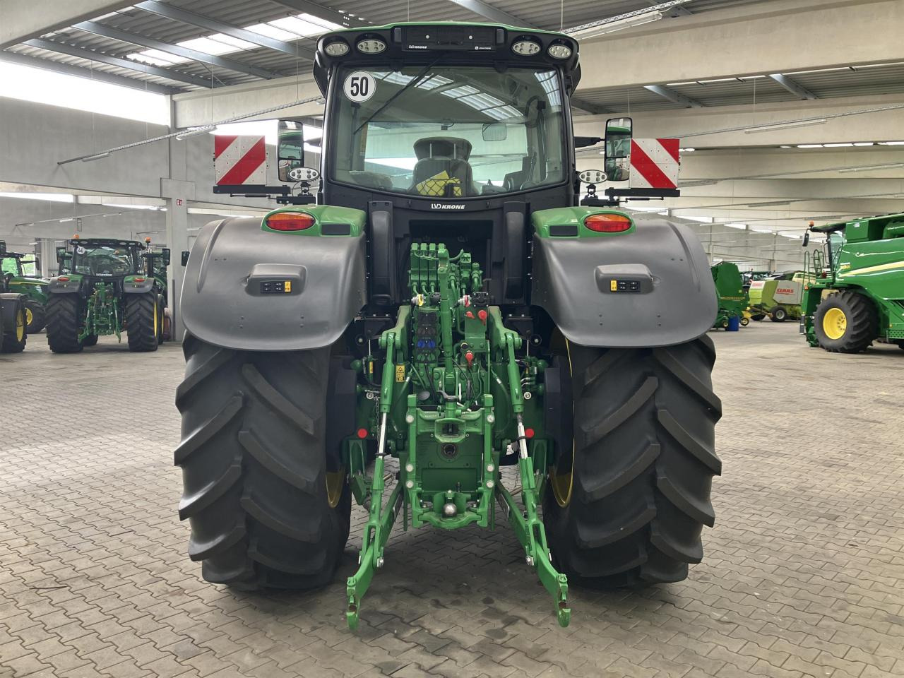 John Deere 6R 250 - Tractor: foto 5 John Deere 6R 250 - Tractor: foto 5