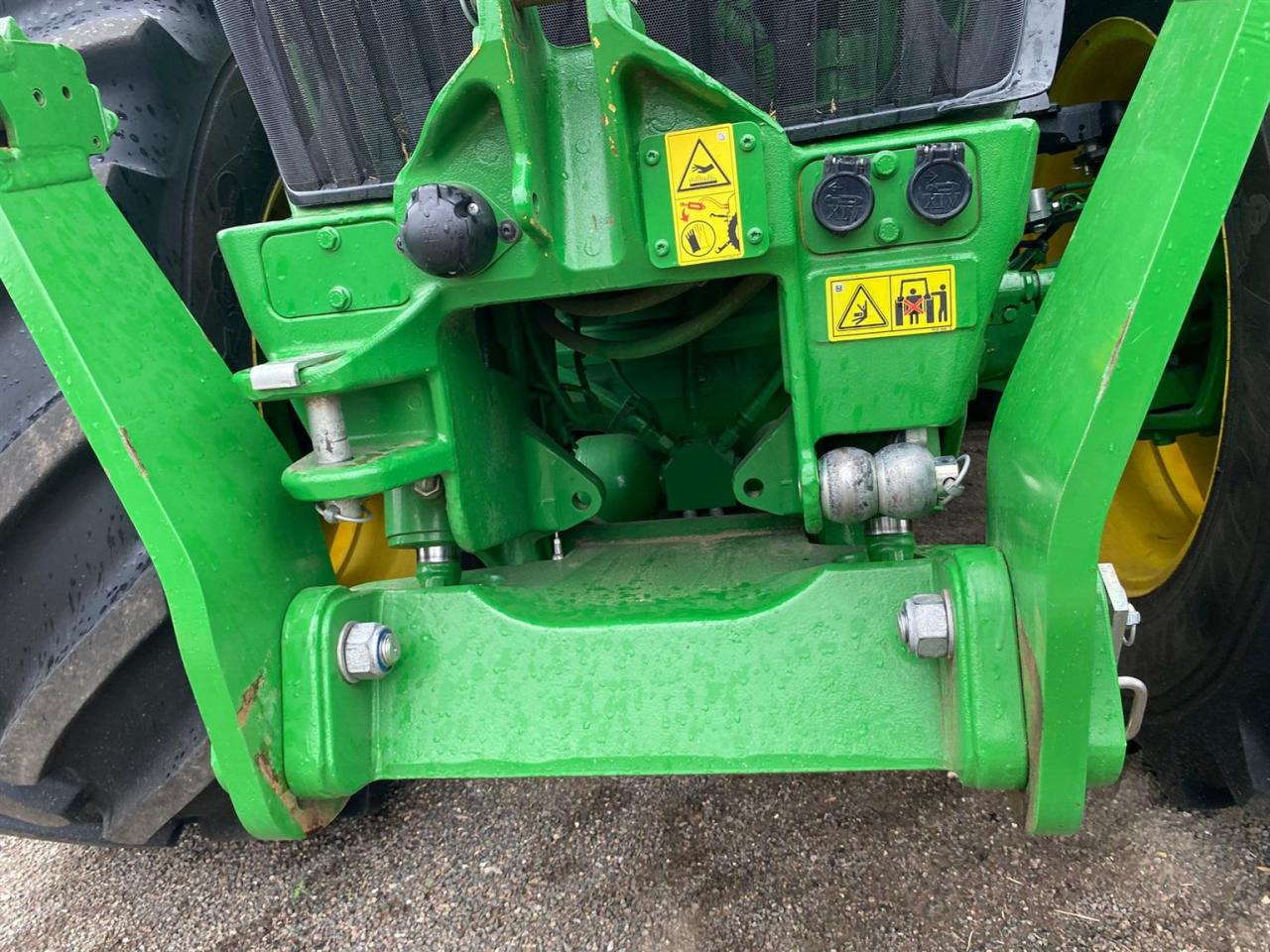 John Deere 7R 310 - Tractor: foto 2 John Deere 7R 310 - Tractor: foto 2
