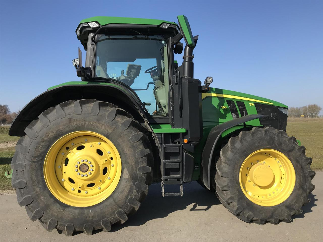 John Deere 7R 310 - Tractor: foto 2 John Deere 7R 310 - Tractor: foto 2