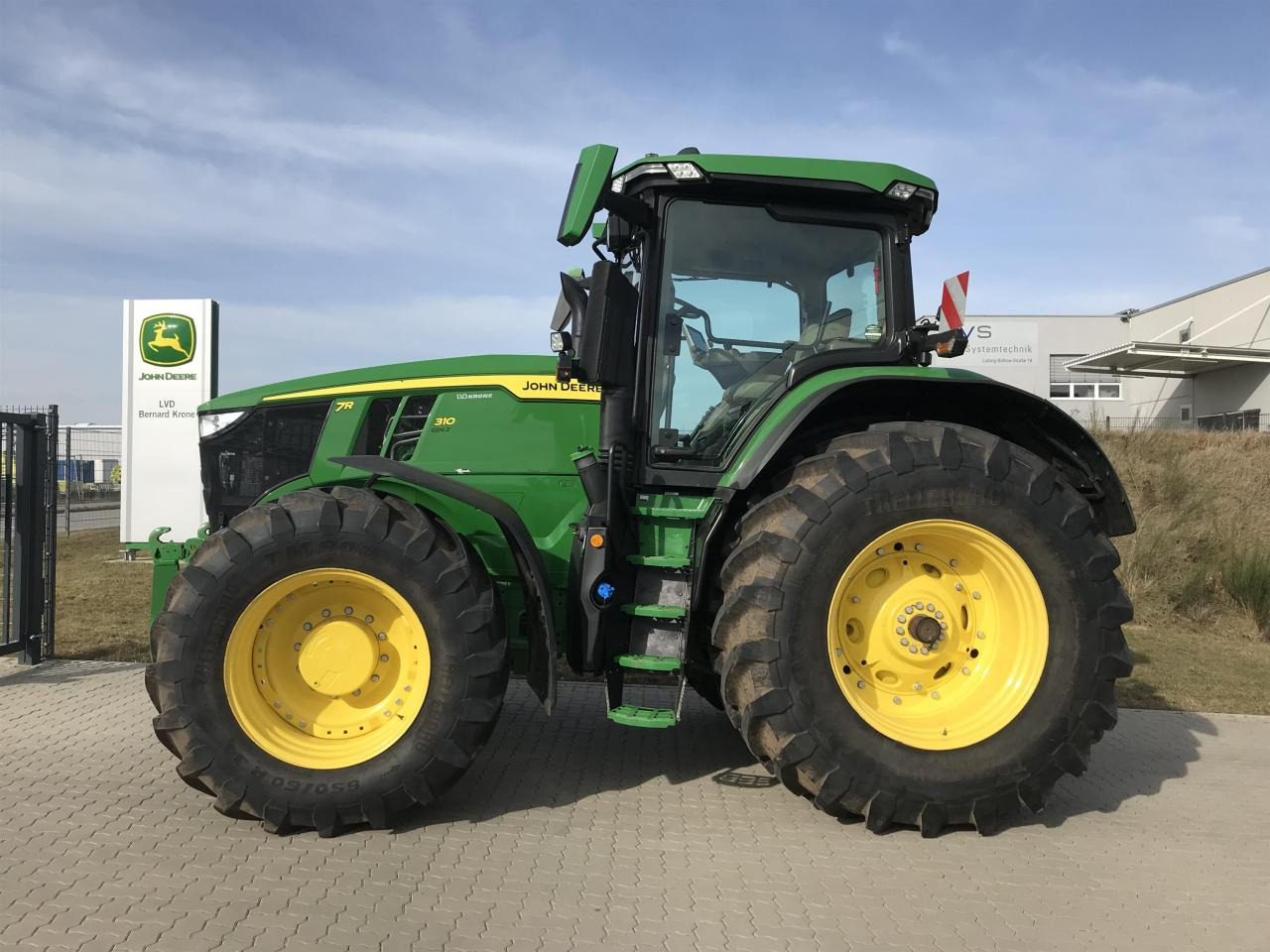 John Deere 7R 310 - Tractor: foto 1 John Deere 7R 310 - Tractor: foto 1
