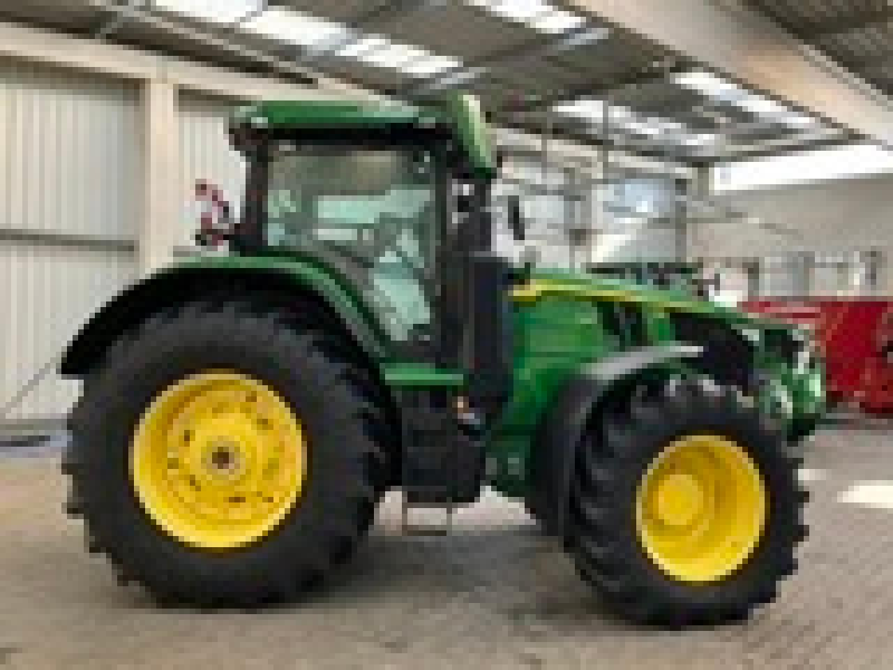 John Deere 7R 330 - Tractor: foto 1 John Deere 7R 330 - Tractor: foto 1