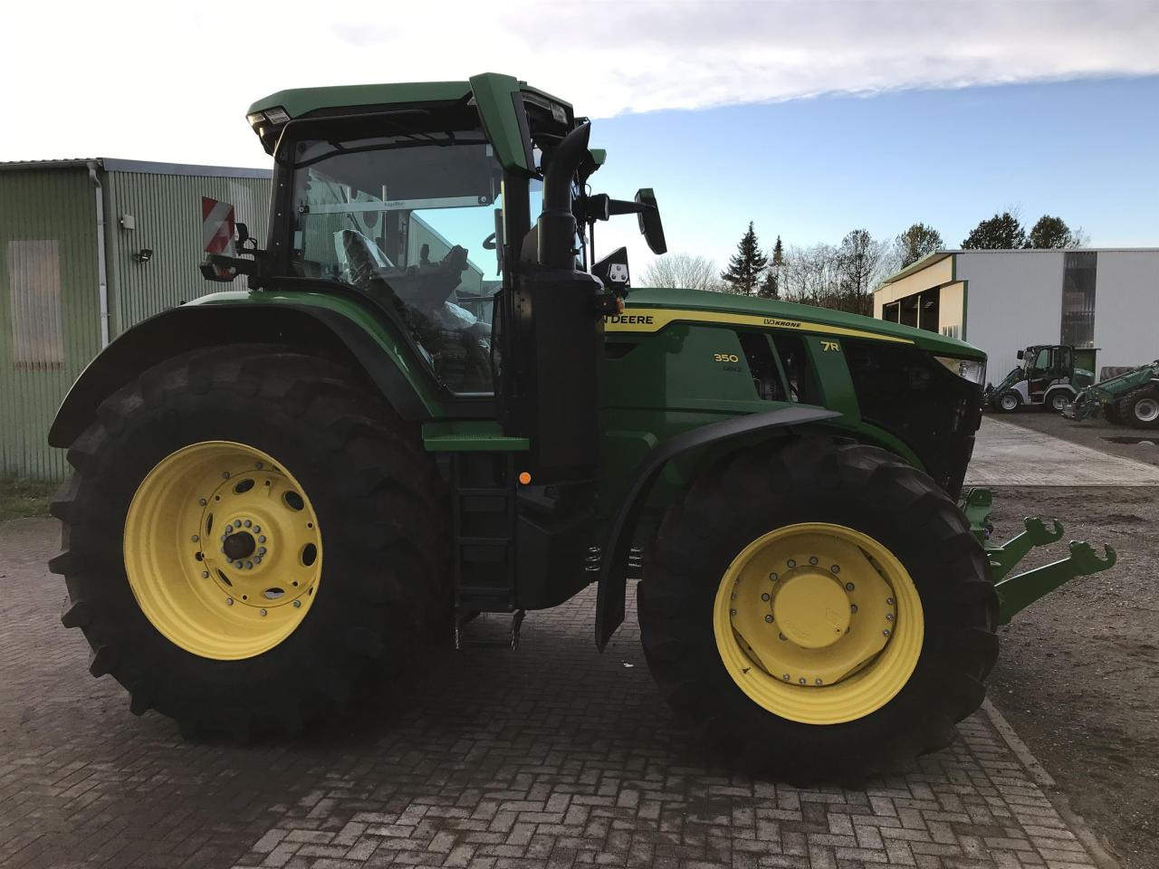 John Deere 7R 350 - Tractor: foto 2 John Deere 7R 350 - Tractor: foto 2