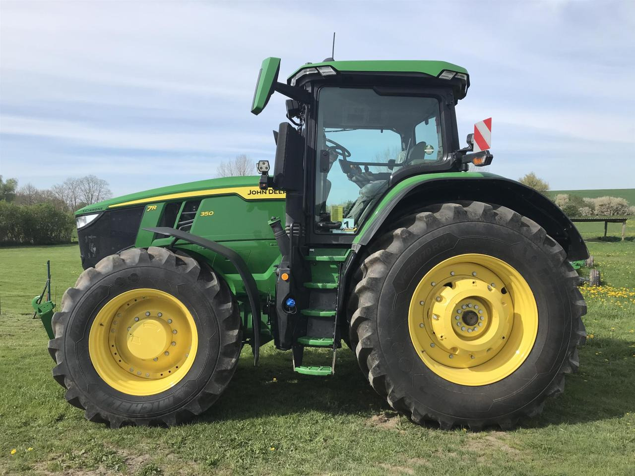 John Deere 7R 350 - Tractor: foto 1 John Deere 7R 350 - Tractor: foto 1