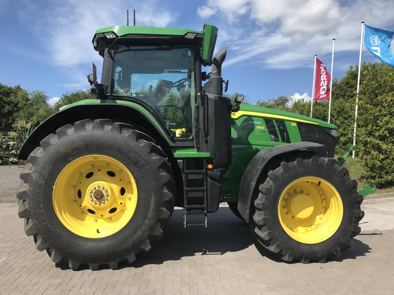 John Deere 7R 350 - Tractor: foto 2 John Deere 7R 350 - Tractor: foto 2