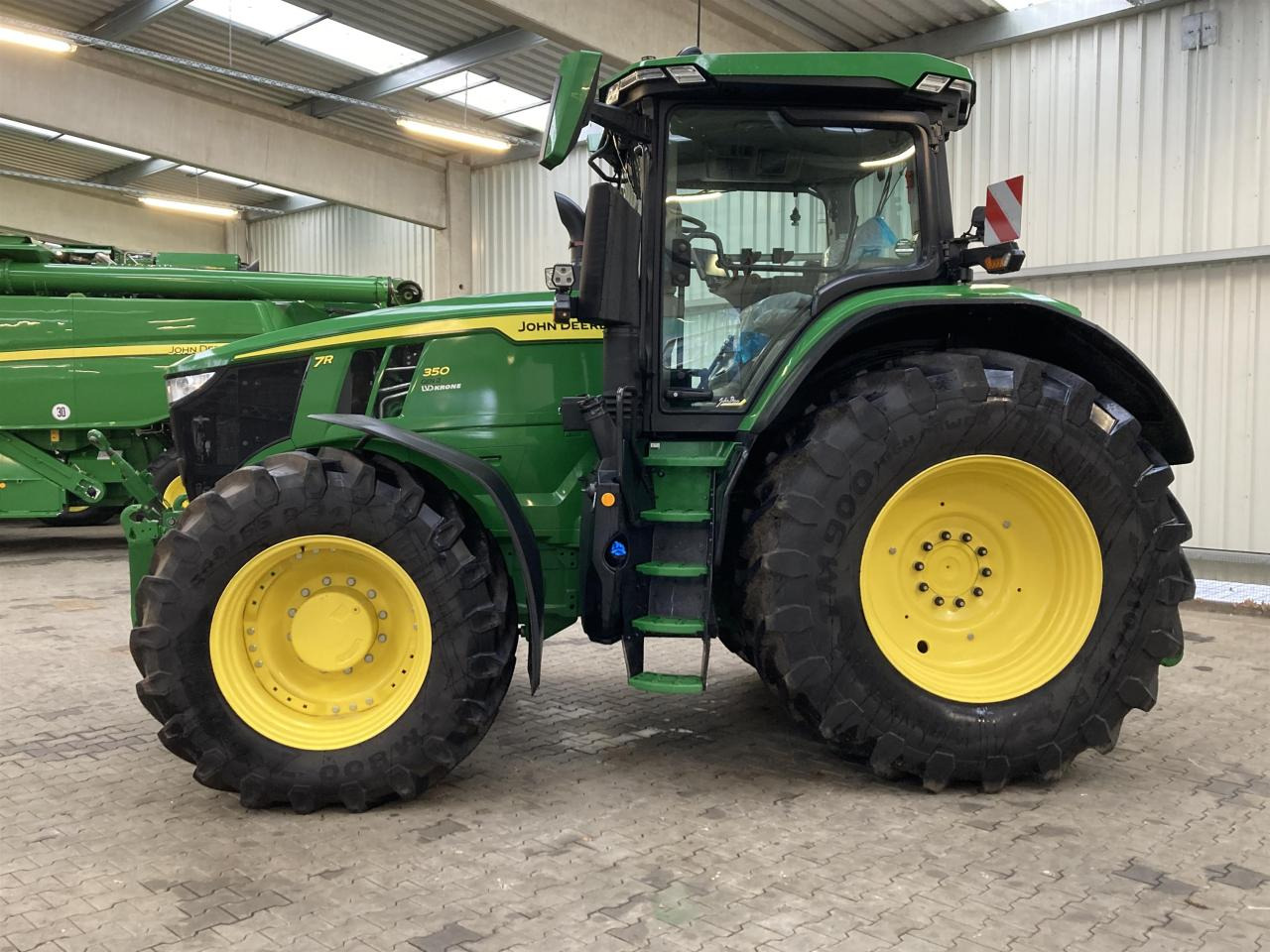 John Deere 7R 350 - Tractor: foto 5 John Deere 7R 350 - Tractor: foto 5