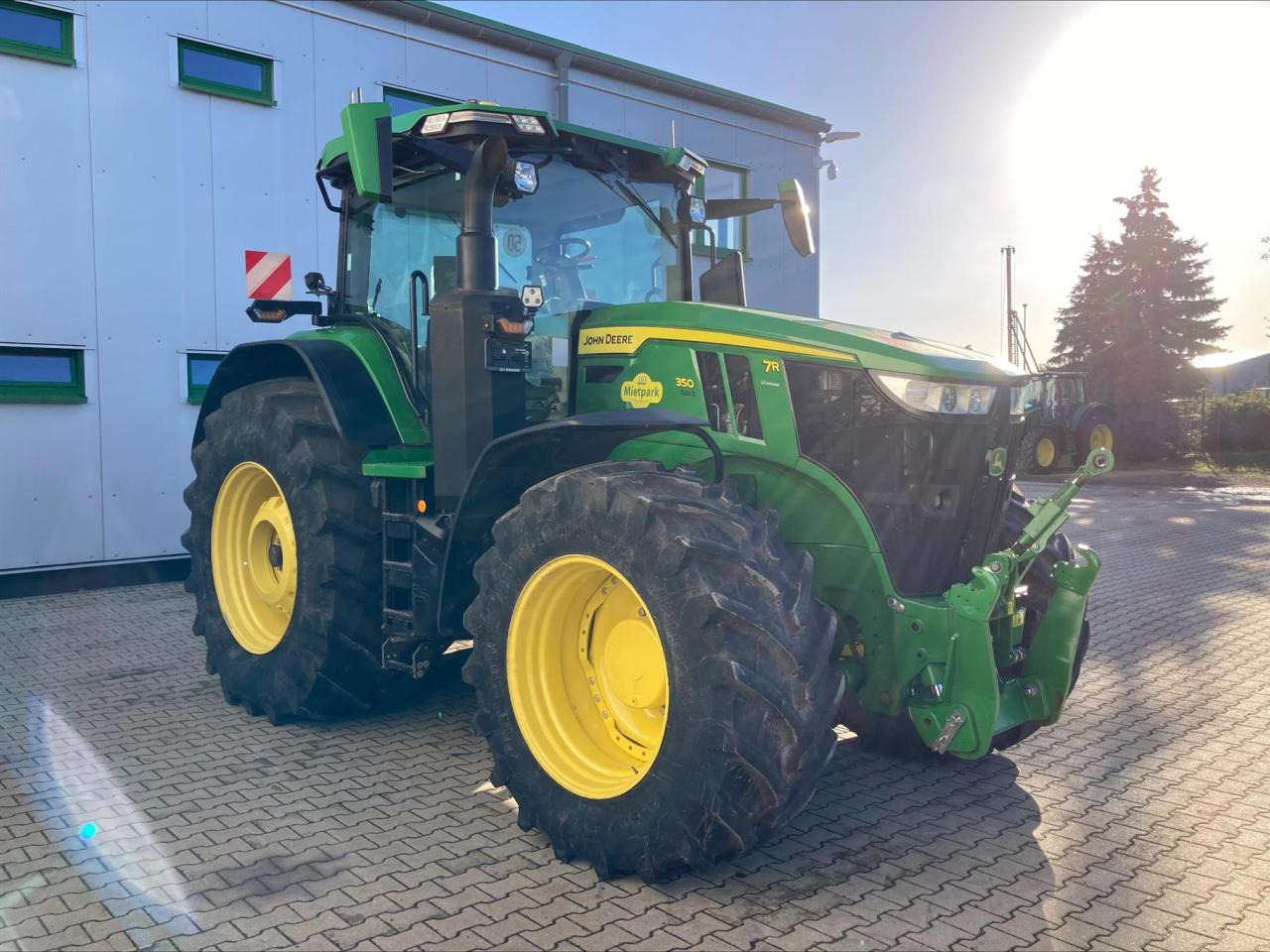 John Deere 7R 350 - Tractor: foto 2 John Deere 7R 350 - Tractor: foto 2