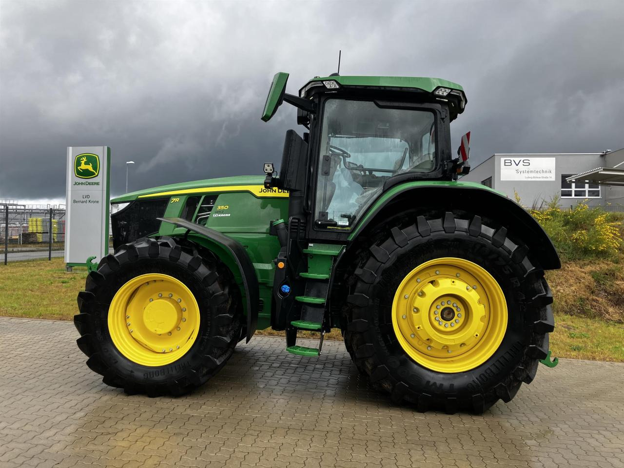 John Deere 7R 350 - Tractor: foto 1 John Deere 7R 350 - Tractor: foto 1