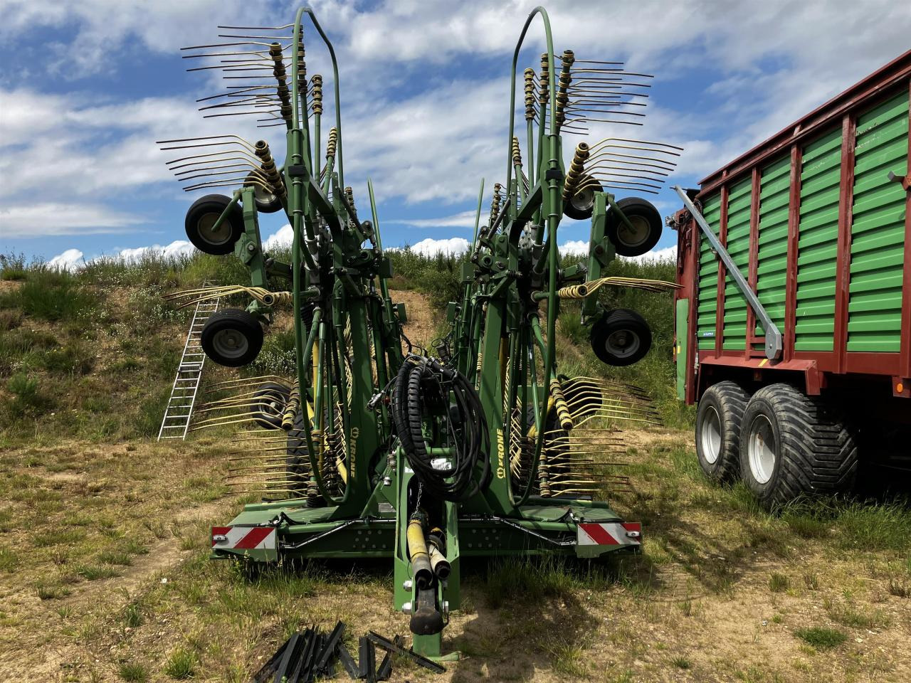 Krone Swadro 1400 Plus - Henificadora: foto 2 Krone Swadro 1400 Plus - Henificadora: foto 2