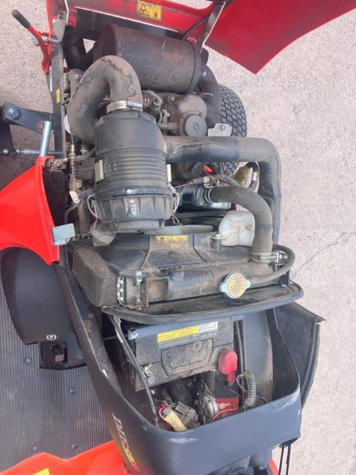 Cortacésped Kubota GR1600-ID-II: foto 10 Cortacésped Kubota GR1600-ID-II: foto 10