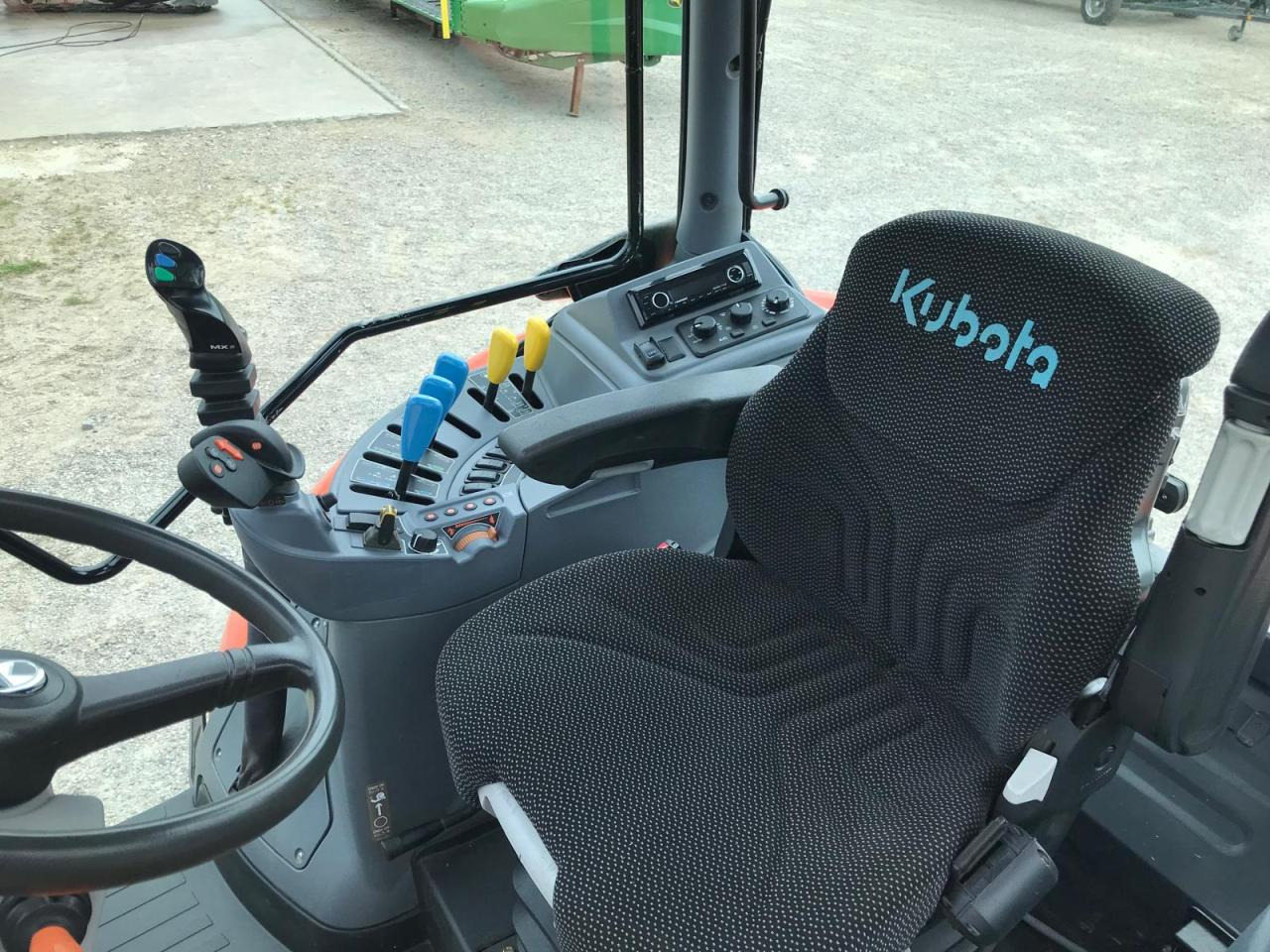 Kubota M7133 - Tractor: foto 4 Kubota M7133 - Tractor: foto 4
