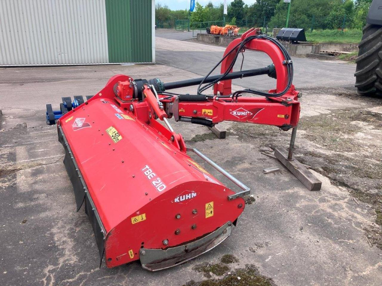 Kuhn TBE 210 - Desbrozadora de martillos: foto 1 Kuhn TBE 210 - Desbrozadora de martillos: foto 1