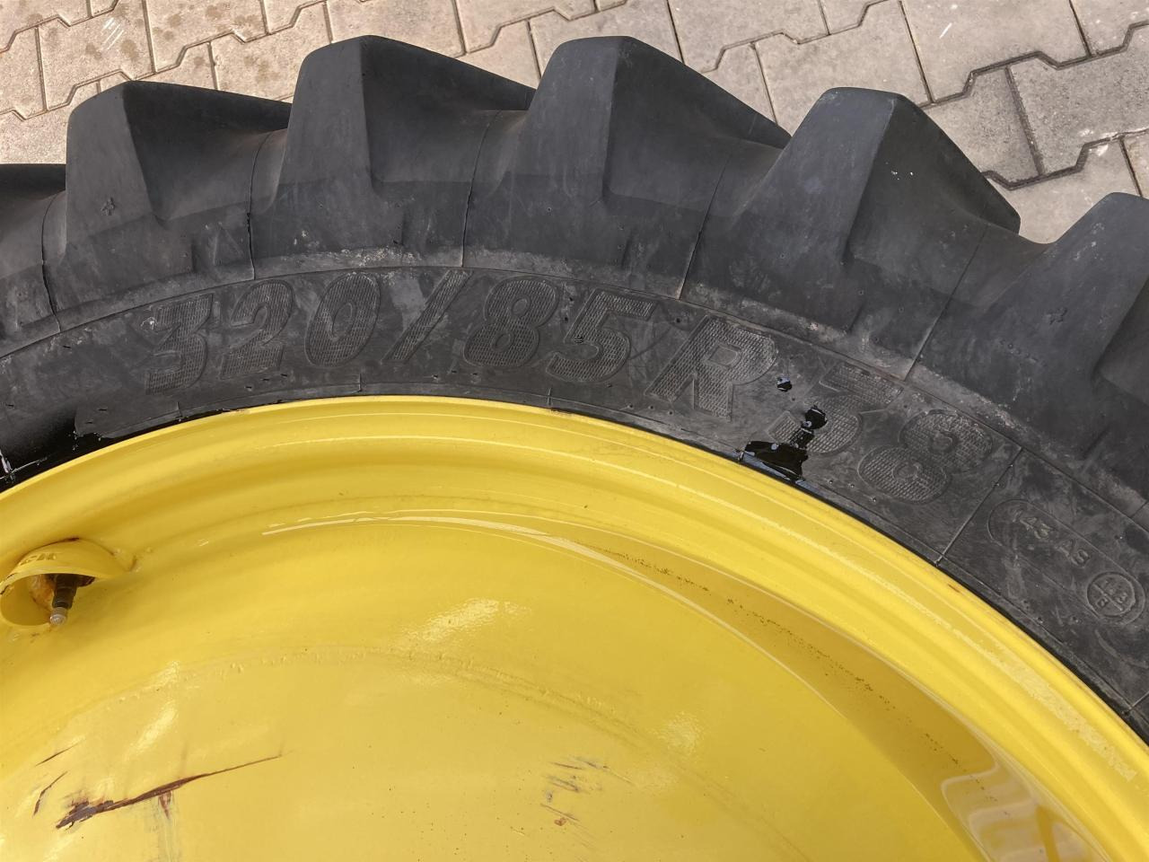 Michelin 320/85R38 - Neumático para Maquinaria agrícola: foto 3 Michelin 320/85R38 - Neumático para Maquinaria agrícola: foto 3