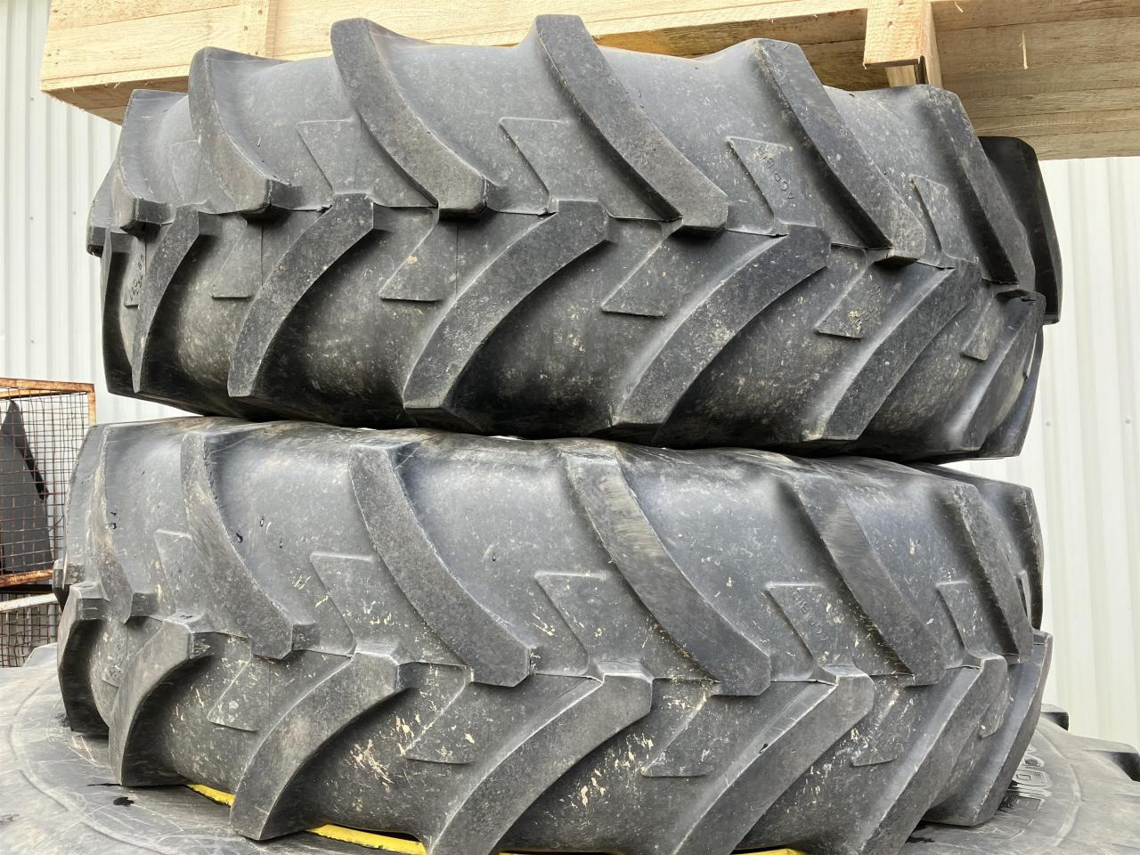 Michelin 420/85R34 - Neumático para Maquinaria agrícola: foto 2 Michelin 420/85R34 - Neumático para Maquinaria agrícola: foto 2