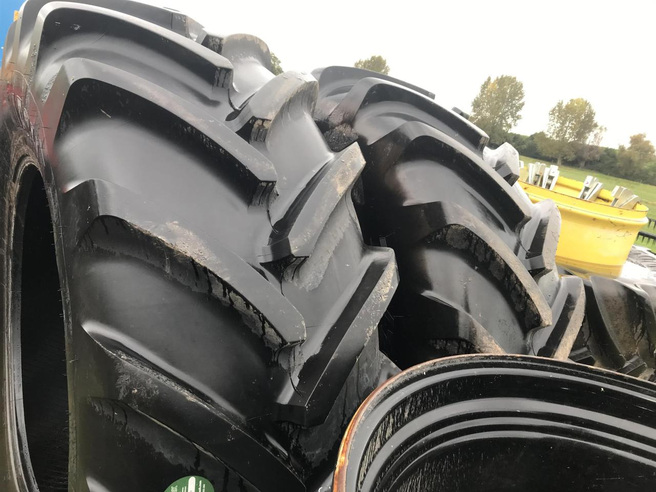 Michelin 710/70R42 - Neumático para Maquinaria agrícola: foto 1 Michelin 710/70R42 - Neumático para Maquinaria agrícola: foto 1