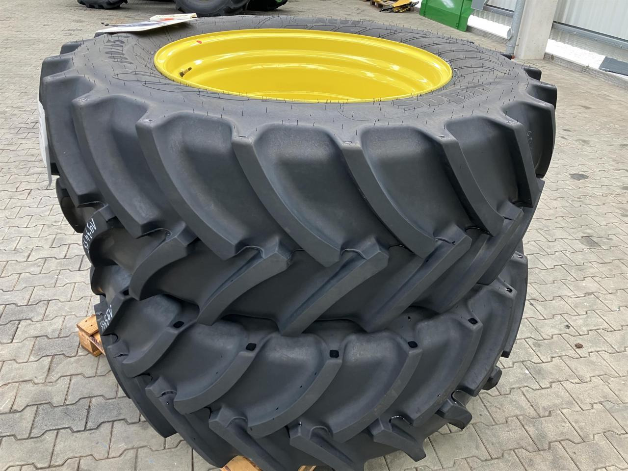 Mitas 600/65R38 - Neumático para Maquinaria agrícola: foto 1 Mitas 600/65R38 - Neumático para Maquinaria agrícola: foto 1