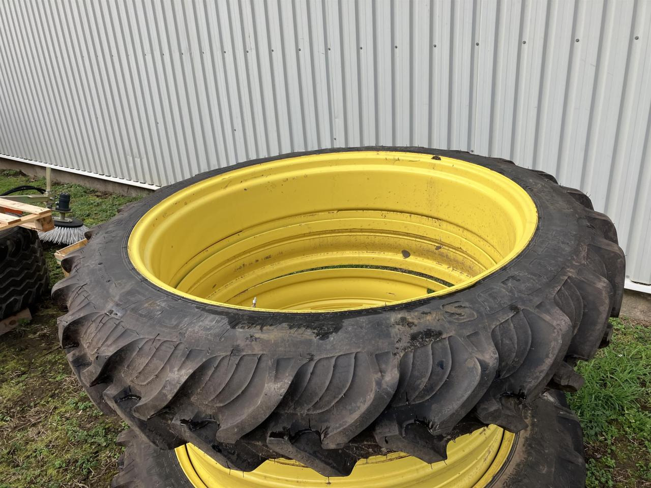 Taurus 270/95R44 - Neumático para Maquinaria agrícola: foto 3 Taurus 270/95R44 - Neumático para Maquinaria agrícola: foto 3