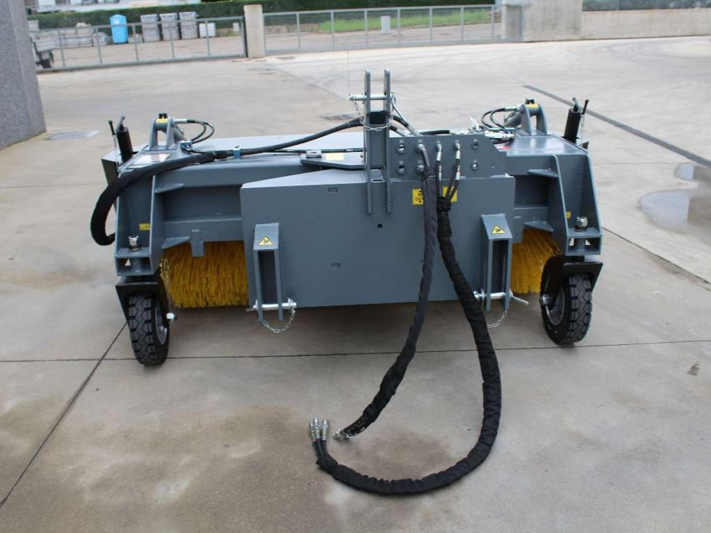 CM Crusher CSK 200 Sweeping Bucket - Barredora cucharón para Minicargadora: foto 3 CM Crusher CSK 200 Sweeping Bucket - Barredora cucharón para Minicargadora: foto 3