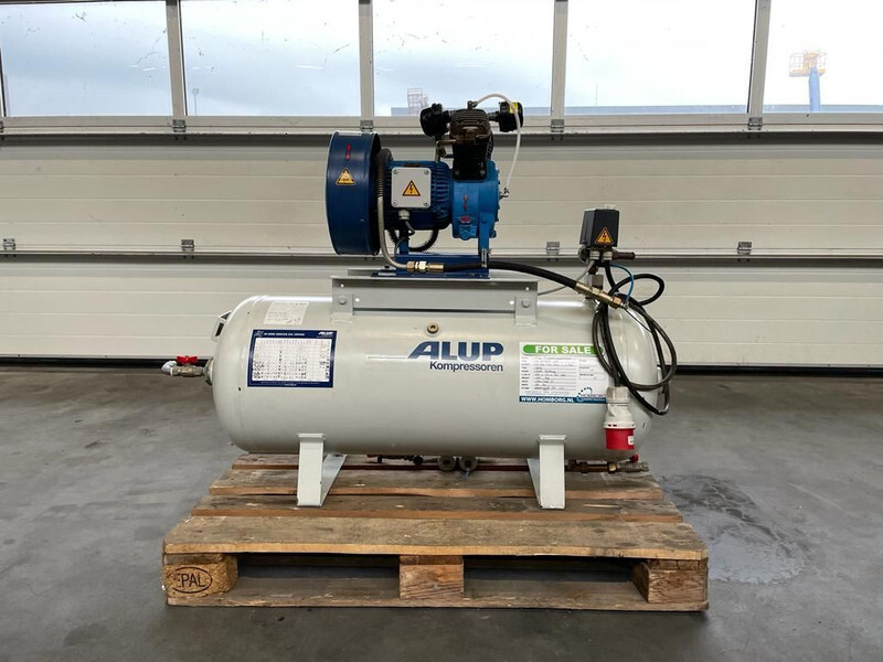 Alup 2.2 kW 240 L / min 10 Bar Elektrische Zuigercompressor op ketel - Compresor de aire: foto 1 Alup 2.2 kW 240 L / min 10 Bar Elektrische Zuigercompressor op ketel - Compresor de aire: foto 1