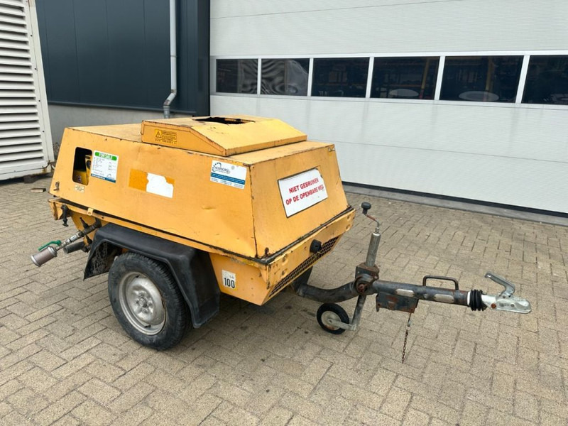 Atlas-Copco ATCA 2000 Deutz F2L 1011 Mobiele Diesel Schroefcompressor 18.5 kW 7 Bar - Compresor de aire: foto 4 Atlas-Copco ATCA 2000 Deutz F2L 1011 Mobiele Diesel Schroefcompressor 18.5 kW 7 Bar - Compresor de aire: foto 4