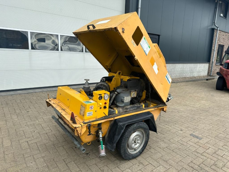 Atlas-Copco ATCA 2000 Deutz F2L 1011 Mobiele Diesel Schroefcompressor 18.5 kW 7 Bar - Compresor de aire: foto 2 Atlas-Copco ATCA 2000 Deutz F2L 1011 Mobiele Diesel Schroefcompressor 18.5 kW 7 Bar - Compresor de aire: foto 2