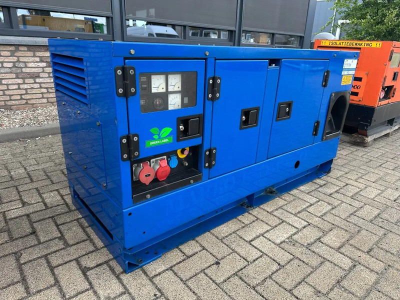 Atlas-Copco QAS 14 Yanmar Stamford 15 kVA Silent generatorset - Generador industriale: foto 1 Atlas-Copco QAS 14 Yanmar Stamford 15 kVA Silent generatorset - Generador industriale: foto 1