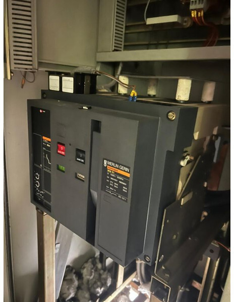 Generador industriale Cummins KTA 38 G1 Leroy Somer 1500 kVA Silent generatorset in 40 ft container: foto 10