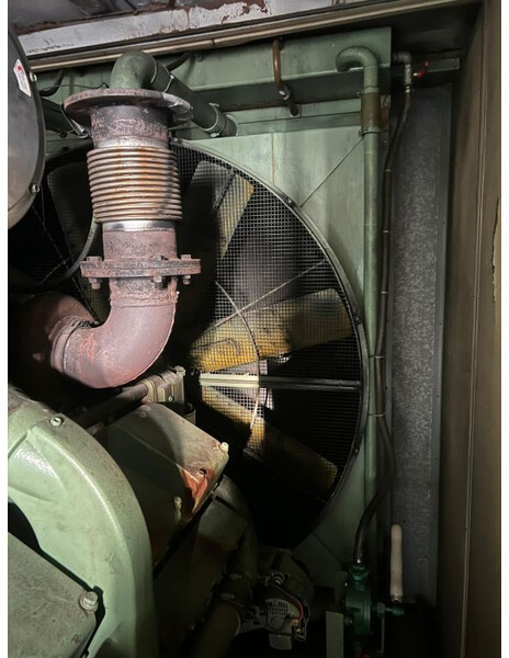 Generador industriale Cummins KTA 38 G1 Leroy Somer 1500 kVA Silent generatorset in 40 ft container: foto 19