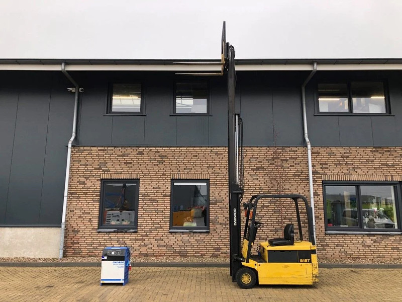 Daewoo B18T 1.8 ton Elektra Sideshift Heftruck - Carretilla elevadora eléctrica: foto 3 Daewoo B18T 1.8 ton Elektra Sideshift Heftruck - Carretilla elevadora eléctrica: foto 3