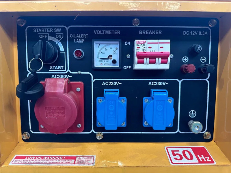 Diesel Diesel Generator UK-9500 5.5 kW 230 en 400 Volt Silent Diesel generator New ! - Generador industriale: foto 3 Diesel Diesel Generator UK-9500 5.5 kW 230 en 400 Volt Silent Diesel generator New ! - Generador industriale: foto 3