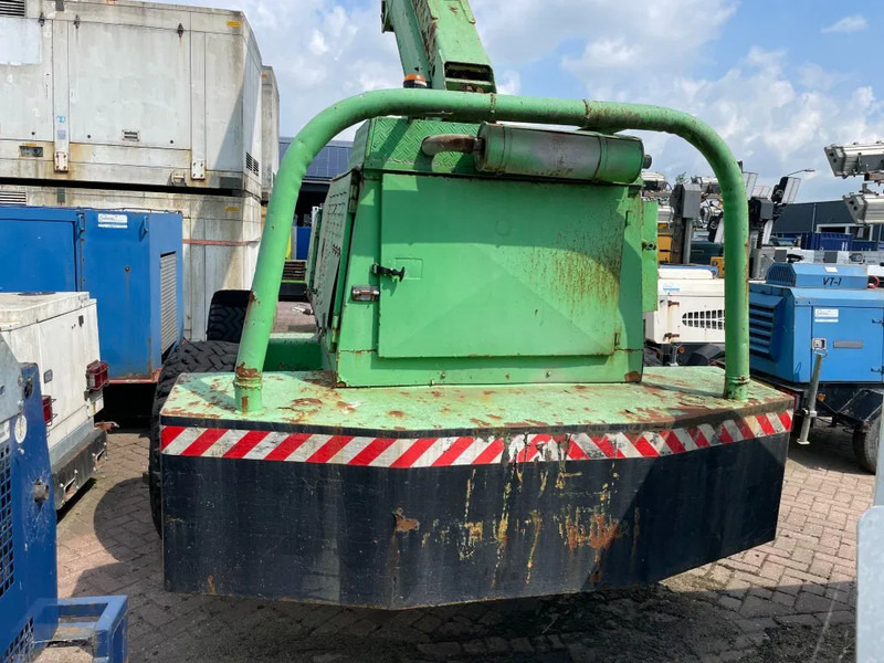 Grove MZ90 Deutz F3L912 Diesel 4 x 4 Telescoophoogwerker 27.6 meter werkhoogte - Plataforma telescopica: foto 4 Grove MZ90 Deutz F3L912 Diesel 4 x 4 Telescoophoogwerker 27.6 meter werkhoogte - Plataforma telescopica: foto 4