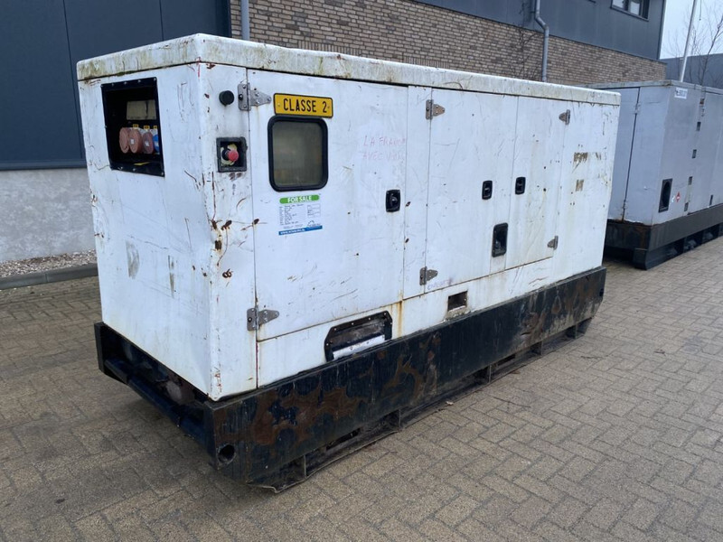 Himoinsa HFW 200 Iveco NEF 67 Stamford 200 kVA Silent generatorset - Generador industriale: foto 3 Himoinsa HFW 200 Iveco NEF 67 Stamford 200 kVA Silent generatorset - Generador industriale: foto 3