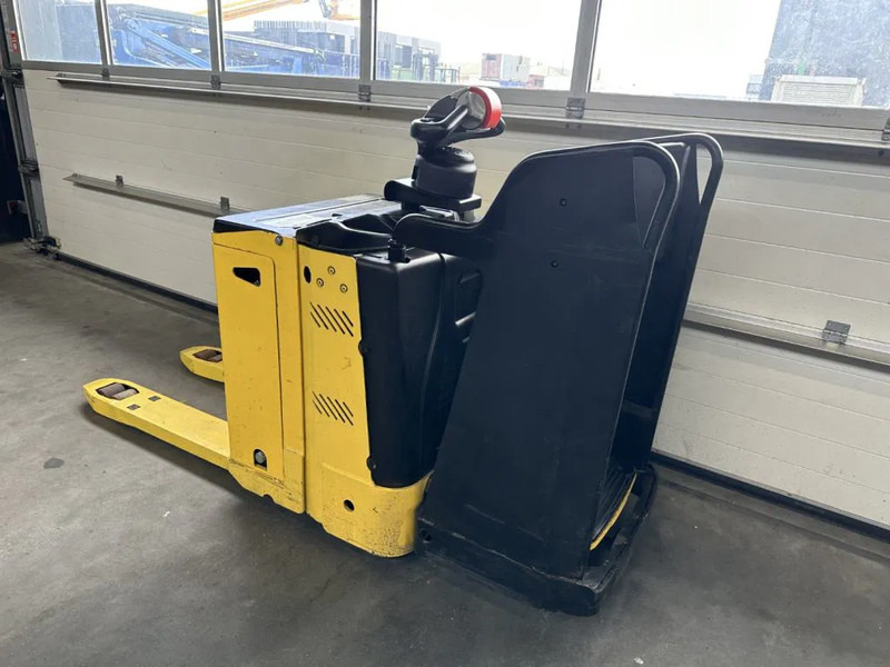 Hyster P2.0S FBW 2 ton Pallettruck Meerijder Elektra Palletwagen - Transpaleta: foto 4 Hyster P2.0S FBW 2 ton Pallettruck Meerijder Elektra Palletwagen - Transpaleta: foto 4