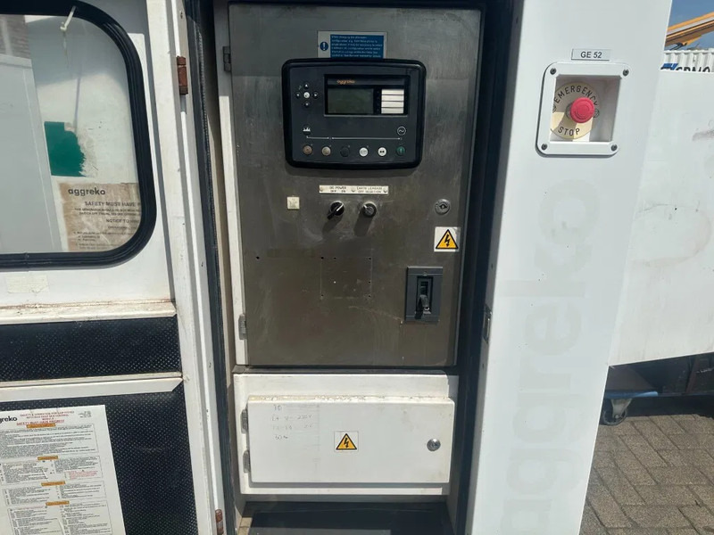 Iveco FPT NEF45 SM1A.A004 Stamford 60 kVA Silent Rental generatorset - Generador industriale: foto 3 Iveco FPT NEF45 SM1A.A004 Stamford 60 kVA Silent Rental generatorset - Generador industriale: foto 3