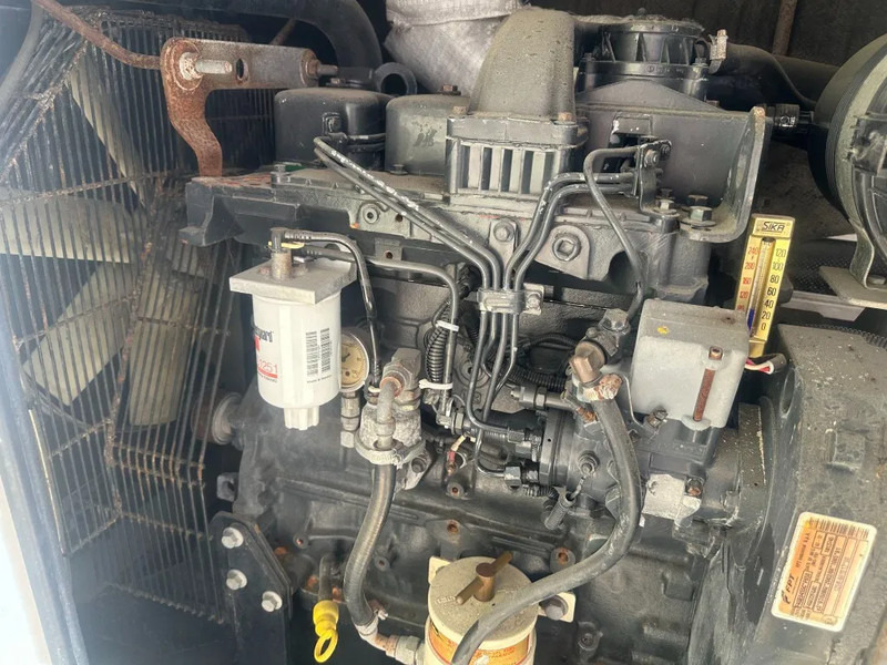 Generador industriale Iveco FPT NEF45 SM1A.A004 Stamford 60 kVA Silent Rental generatorset: foto 10