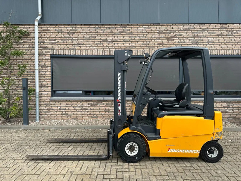 Jungheinrich EFG 425 K 2.5 ton Triplex Freelift Sideshift Elektra Heftruck - Carretilla elevadora eléctrica: foto 2 Jungheinrich EFG 425 K 2.5 ton Triplex Freelift Sideshift Elektra Heftruck - Carretilla elevadora eléctrica: foto 2