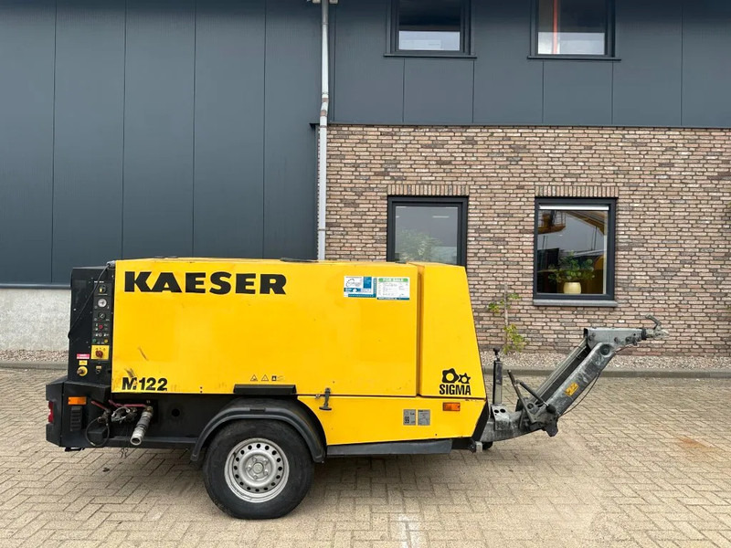 Kaeser M122 Deutz 11.1 m3 / min 10 Bar 83 kW Mobiele Diesel Compressor - Compresor de aire: foto 1 Kaeser M122 Deutz 11.1 m3 / min 10 Bar 83 kW Mobiele Diesel Compressor - Compresor de aire: foto 1