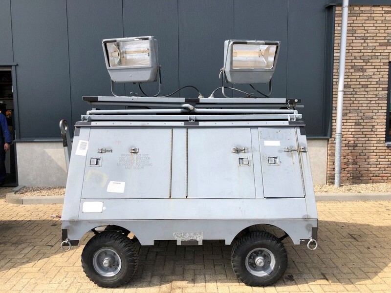 Kubota Kohler Portable Floodlight NF2D Kohler Portable Floodlight NF2D 7 kW light generatorset - Torre de iluminación: foto 2 Kubota Kohler Portable Floodlight NF2D Kohler Portable Floodlight NF2D 7 kW light generatorset - Torre de iluminación: foto 2