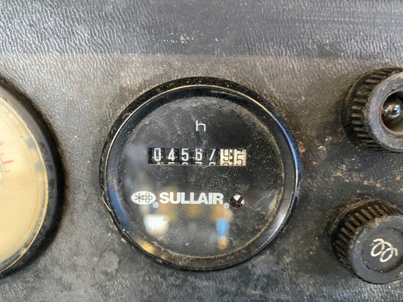 Compresor de aire Kubota Sullair 15.5 kW 7 bar 2000 L / min Diesel Schroefcompressor: foto 9