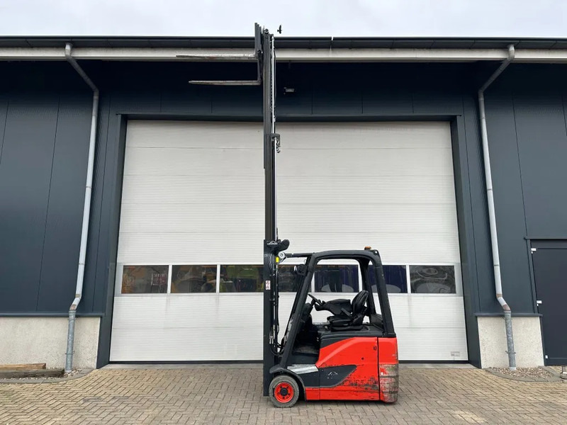 Linde E16H-02 1.6 ton Triplex Freelift Sideshift Elektra Heftruck 2016 - Carretilla elevadora eléctrica: foto 2 Linde E16H-02 1.6 ton Triplex Freelift Sideshift Elektra Heftruck 2016 - Carretilla elevadora eléctrica: foto 2