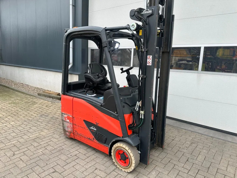 Linde E16H-02 1.6 ton Triplex Freelift Sideshift Elektra Heftruck 2016 - Carretilla elevadora eléctrica: foto 2 Linde E16H-02 1.6 ton Triplex Freelift Sideshift Elektra Heftruck 2016 - Carretilla elevadora eléctrica: foto 2