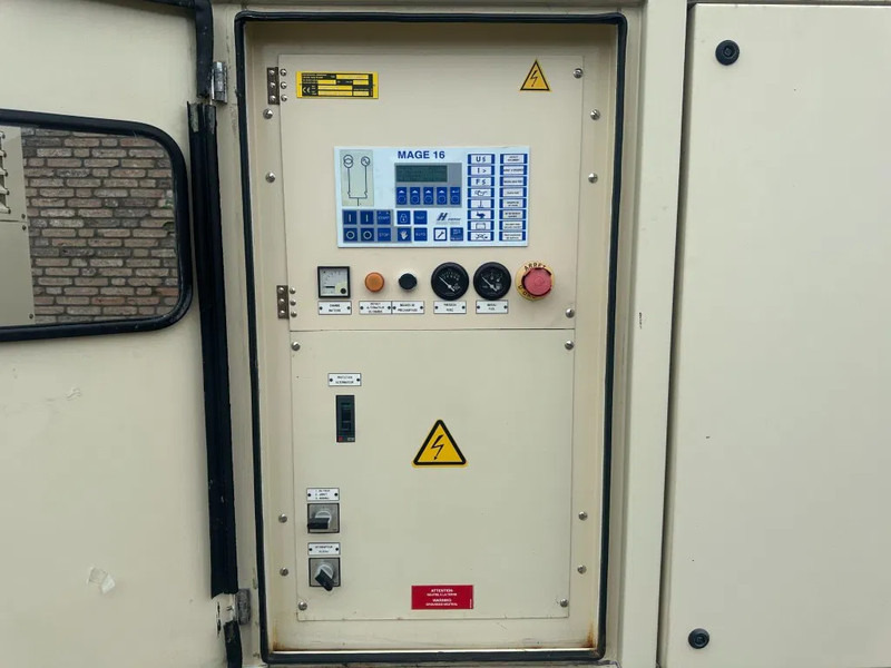 Lombardini LDW 702 Mecc Alte Spa 5 kVA Supersilent noodstroom generatorset as New ! - Generador industriale: foto 3 Lombardini LDW 702 Mecc Alte Spa 5 kVA Supersilent noodstroom generatorset as New ! - Generador industriale: foto 3