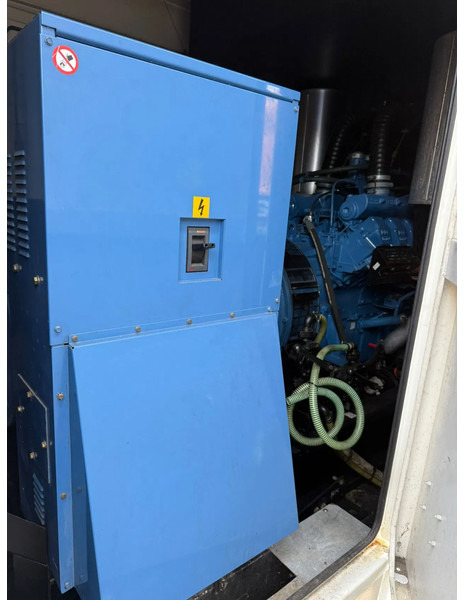 SDMO MTU 12V 2000 Leroy Somer 910 kVA Silent generatorset in 20 ft container - Generador industriale: foto 5 SDMO MTU 12V 2000 Leroy Somer 910 kVA Silent generatorset in 20 ft container - Generador industriale: foto 5